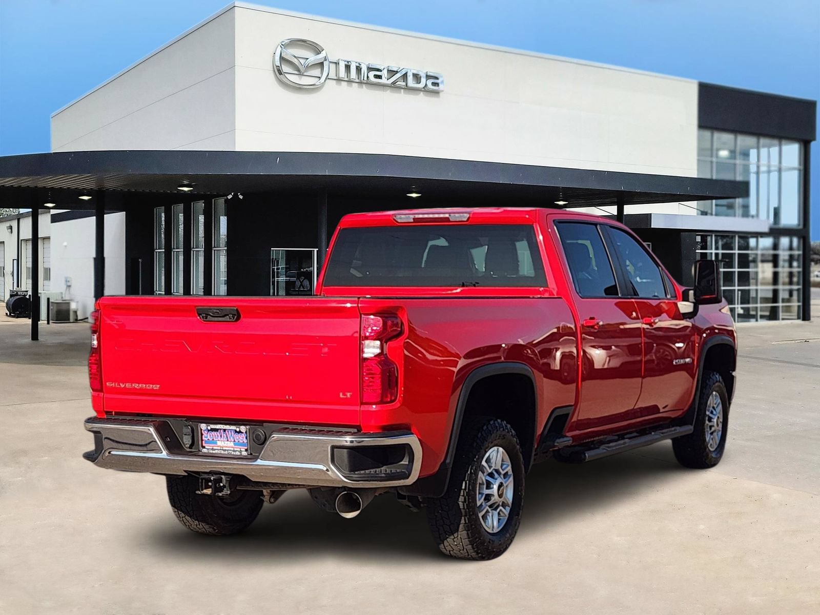 Used 2023 Chevrolet Silverado 2500 LT w/ Convenience Package AWD/4WD image 5