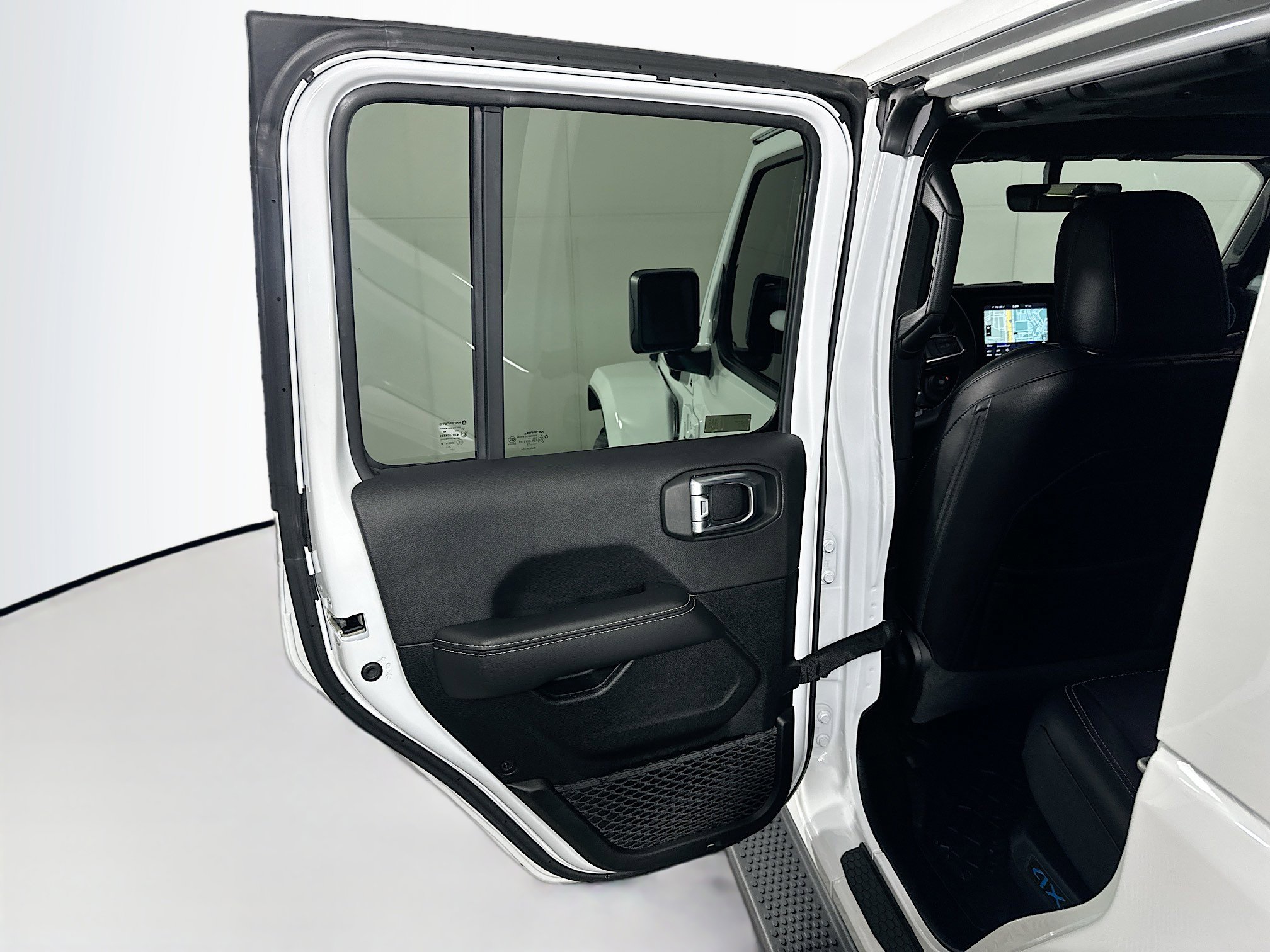 Used 2023 Jeep Wrangler Sahara w/ Cold Weather Group image 25