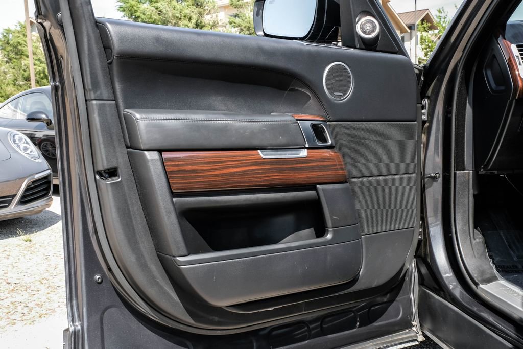Used 2017 Land Rover Range Rover Supercharged image 40