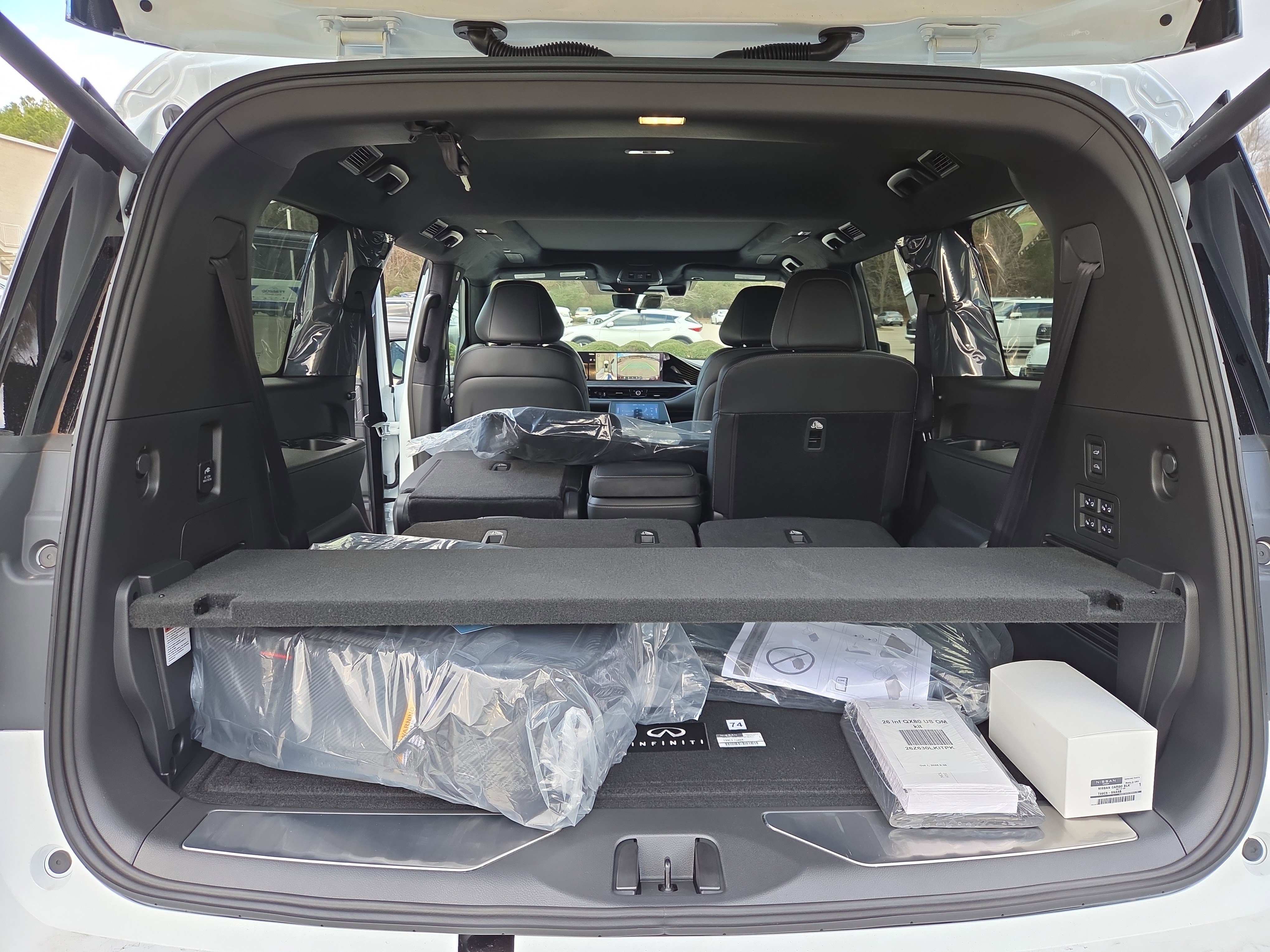 New 2026 INFINITI QX80 Autograph w/ Premium Cargo Package image 12