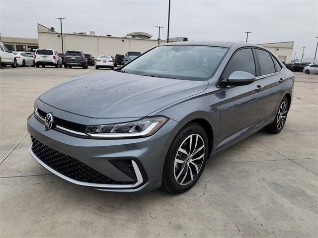 New 2026 Volkswagen Jetta SE image 6