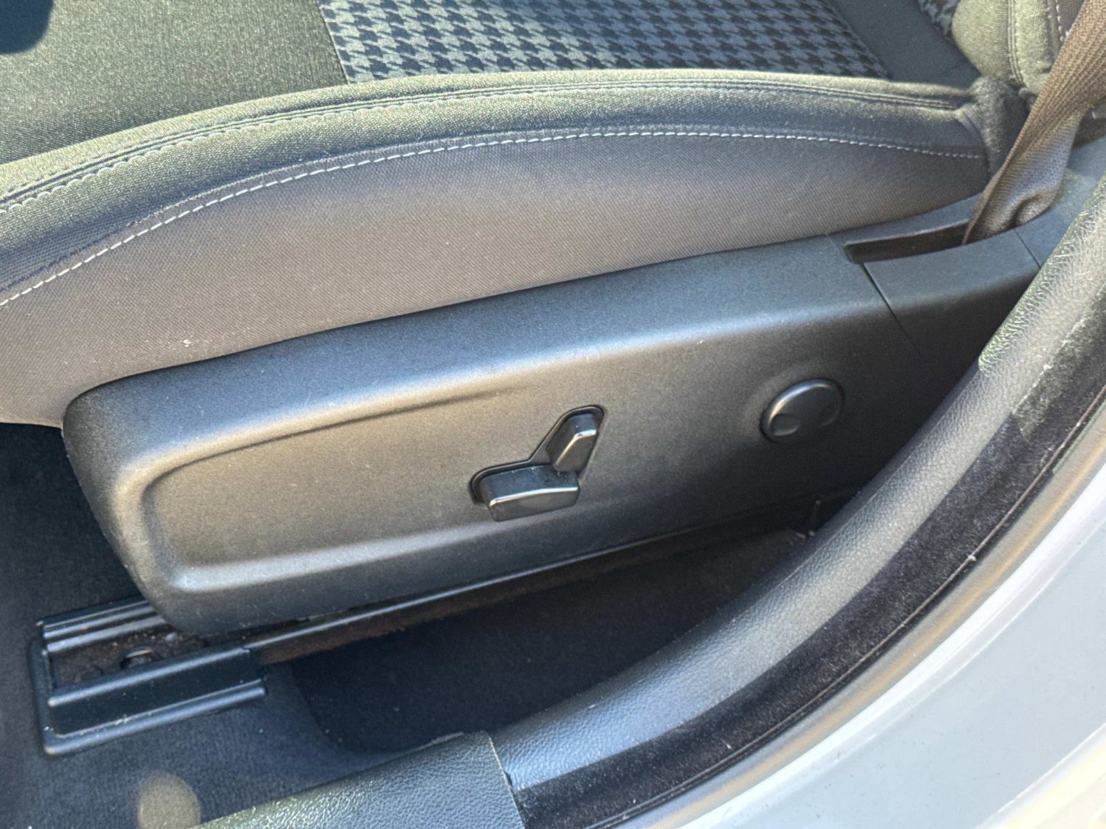 Certified 2023 Dodge Charger GT w/ Blacktop Package image 18