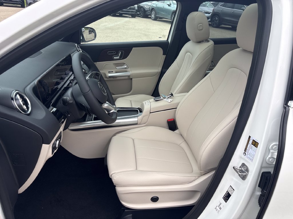 New 2026 Mercedes-Benz GLA 250 4MATIC image 9