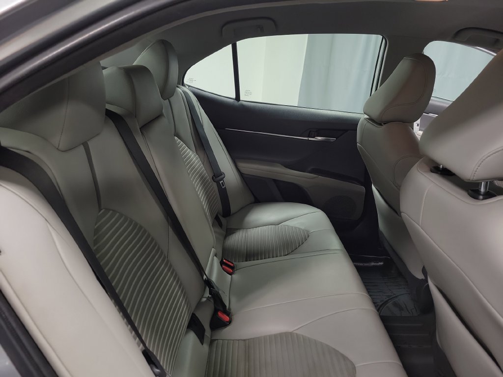 Used 2022 Toyota Camry SE FWD image 30