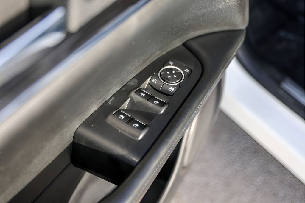 Used 2021 Lincoln Nautilus FWD w/ Equipment Group 101A image 23