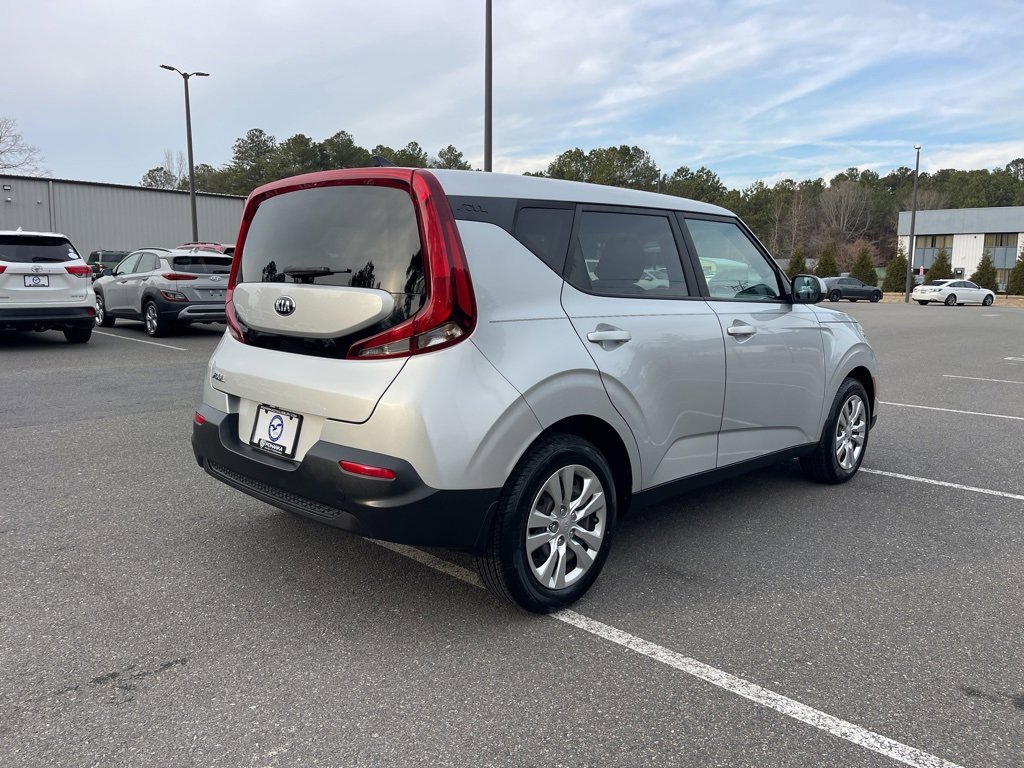 Certified 2021 Kia Soul LX image 5