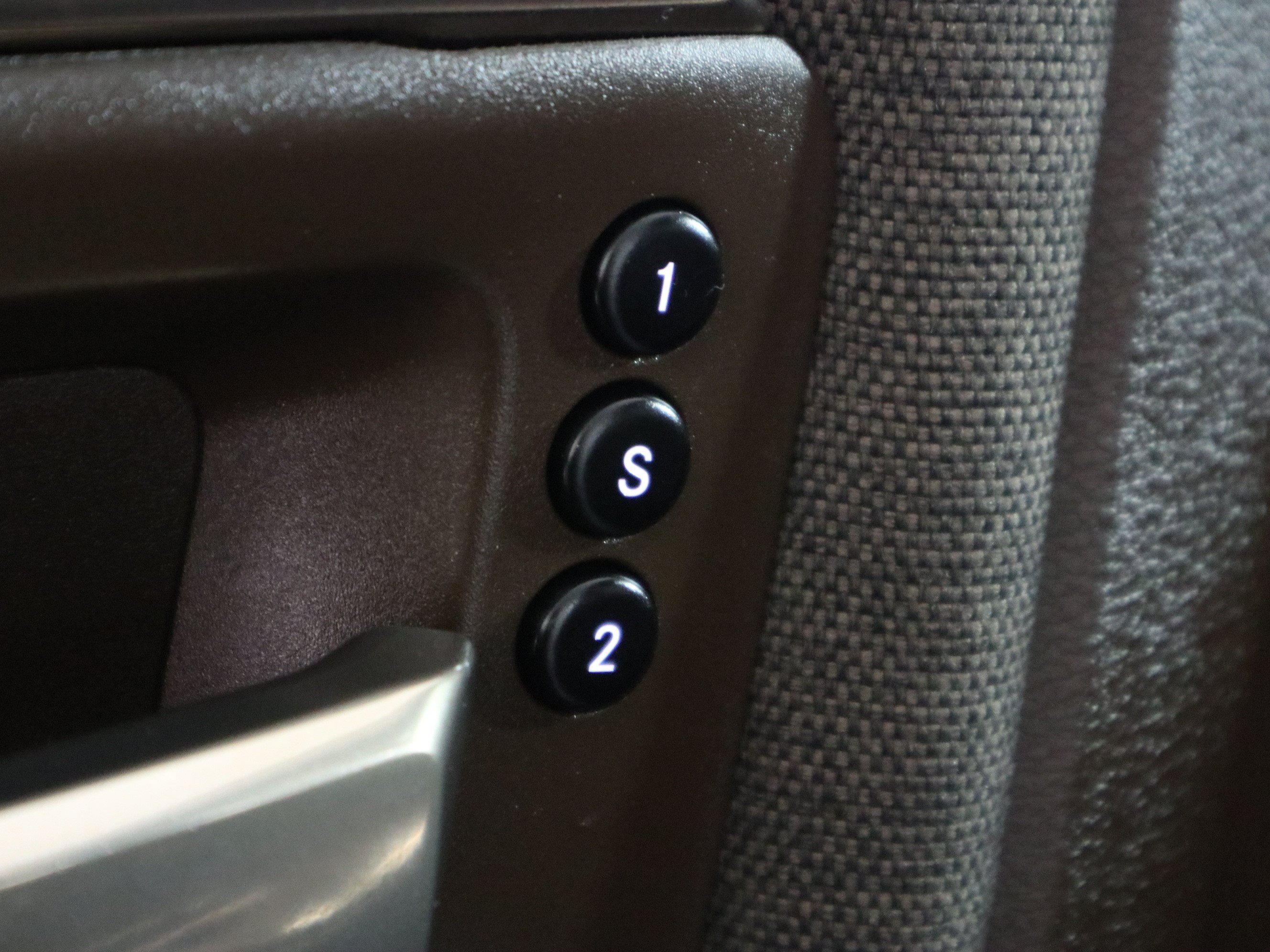 Used 2025 RAM 2500 Limited AWD/4WD image 32