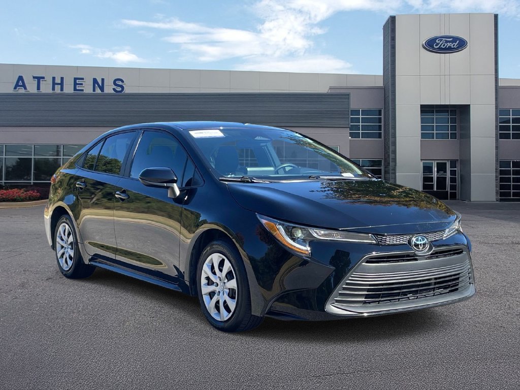 Used 2023 Toyota Corolla LE FWD image 1