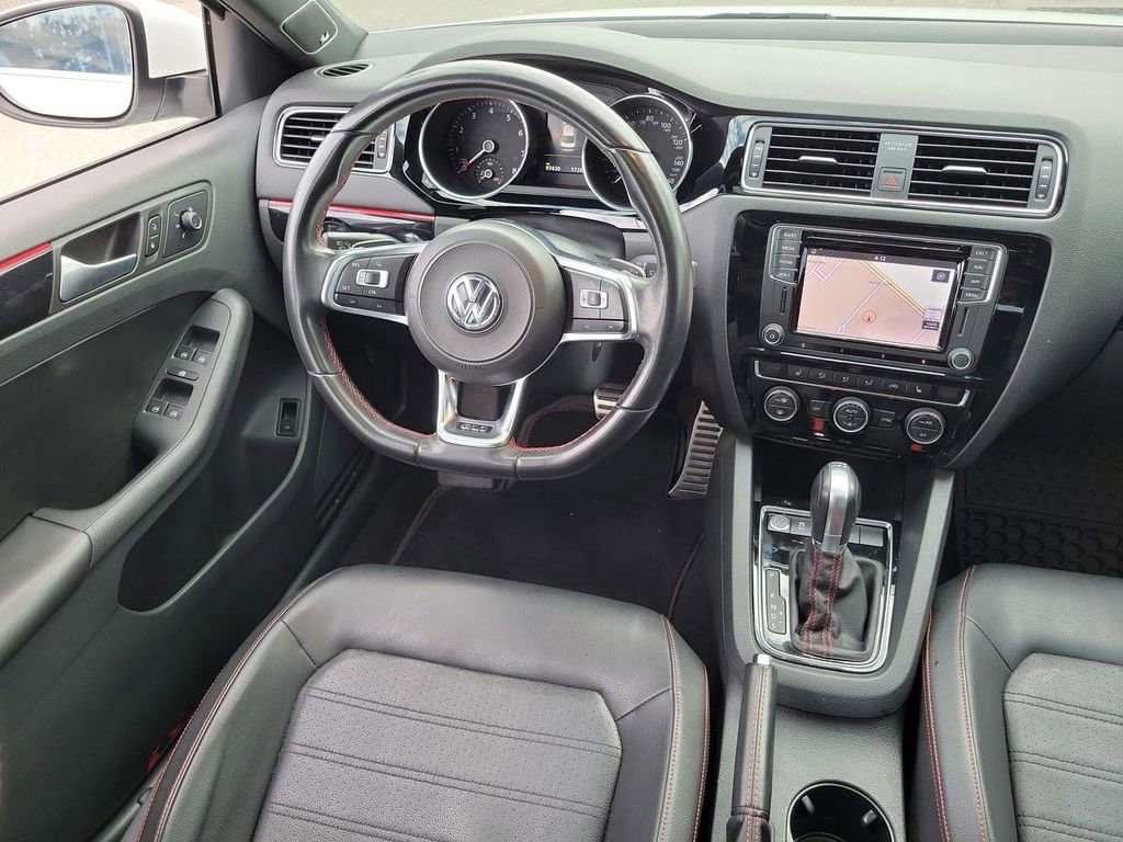Used 2018 Volkswagen Jetta GLI image 7