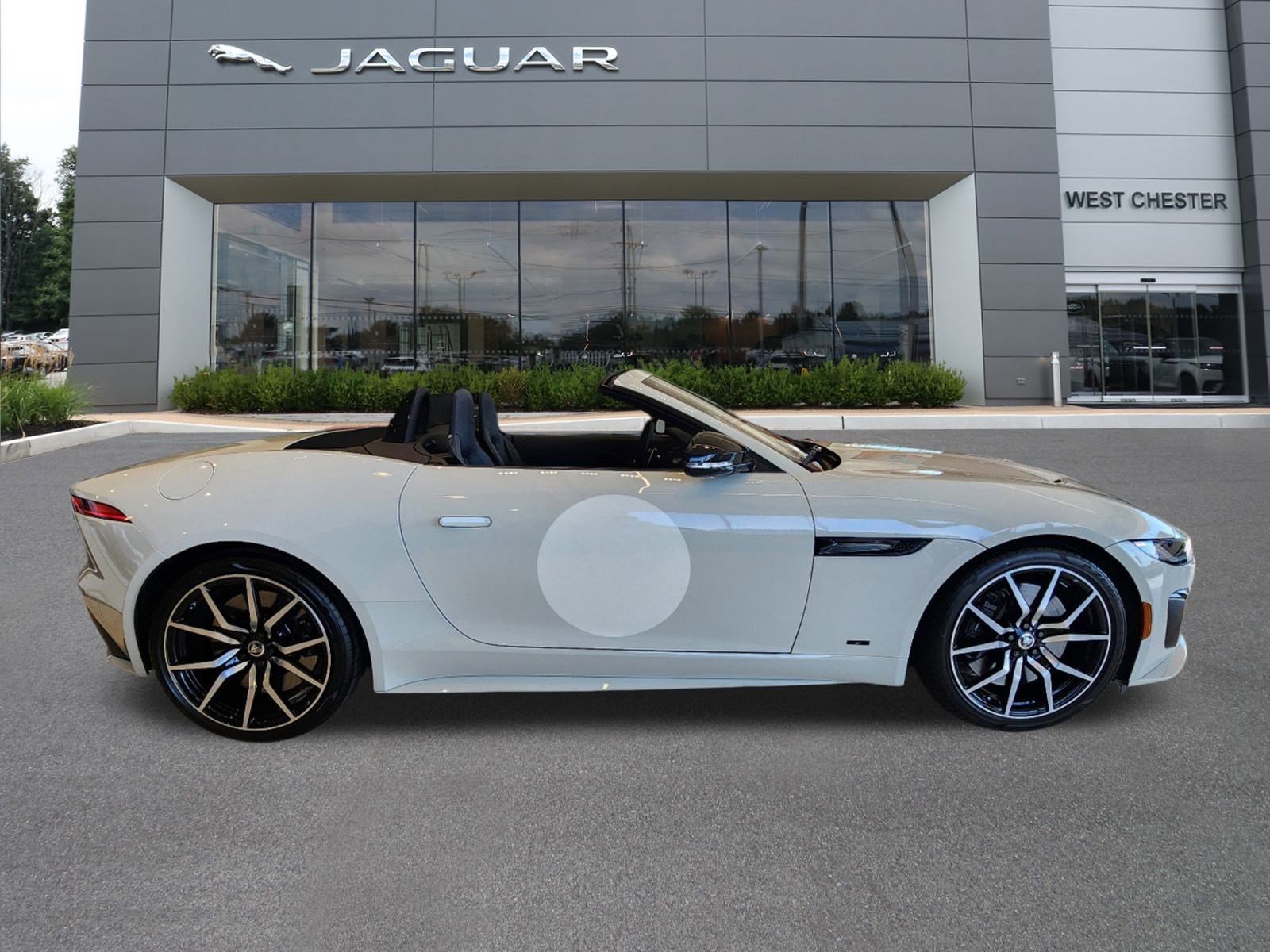 New 2024 Jaguar F-TYPE R image 4