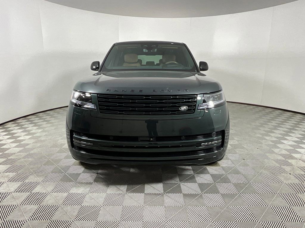 Used 2025 Land Rover Range Rover Long Wheelbase Autobiography image 7