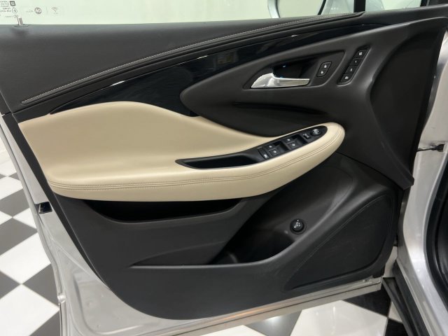 Used 2017 Buick Envision Essence FWD image 22