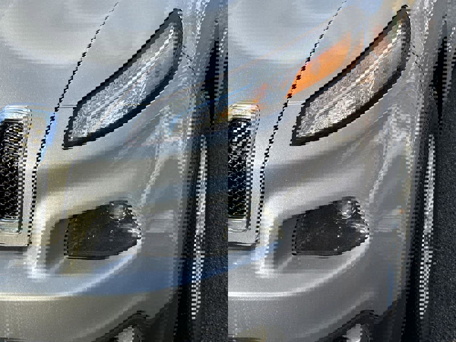 Used 2016 Jeep Cherokee Latitude w/ Cold Weather Group image 9