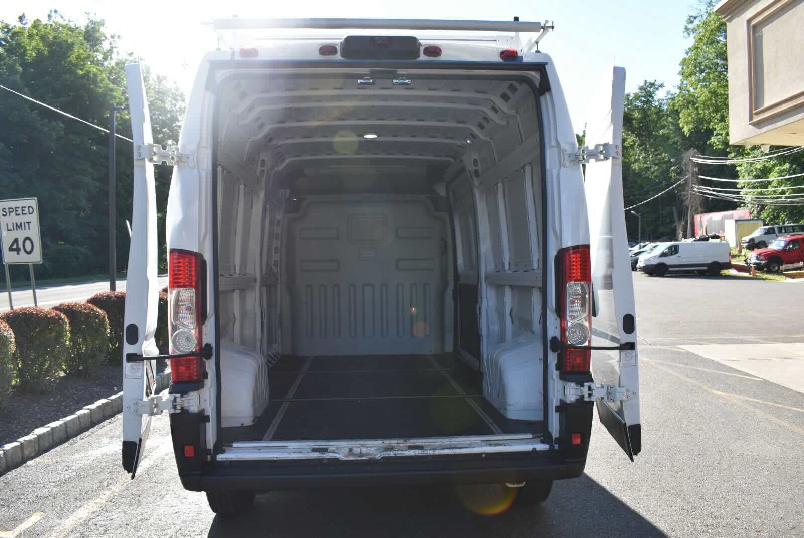 Used 2019 RAM ProMaster 2500 w/ Interior Convenience Group FWD image 19