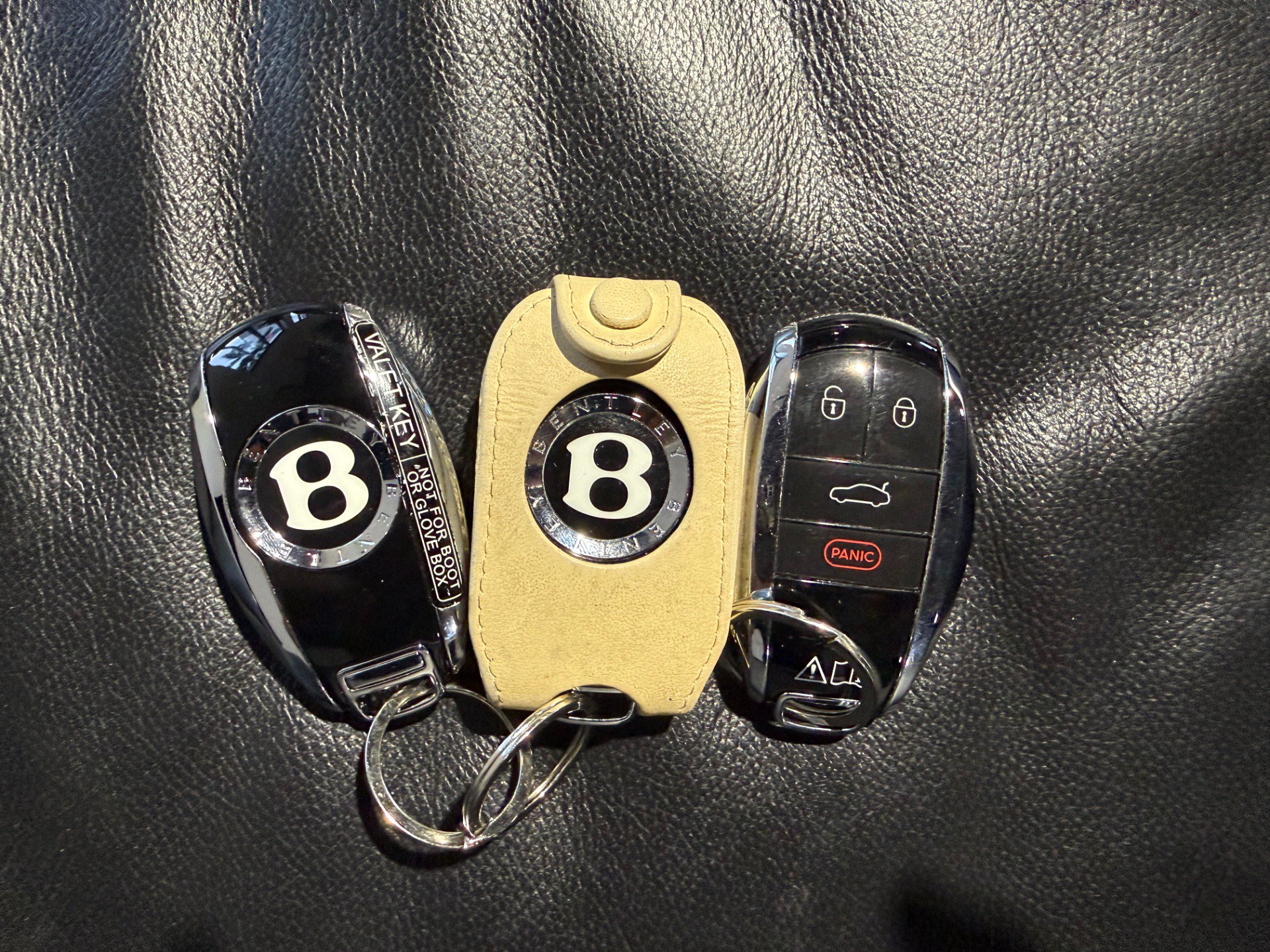 Used 2023 Bentley Flying Spur V8 AWD/4WD image 48