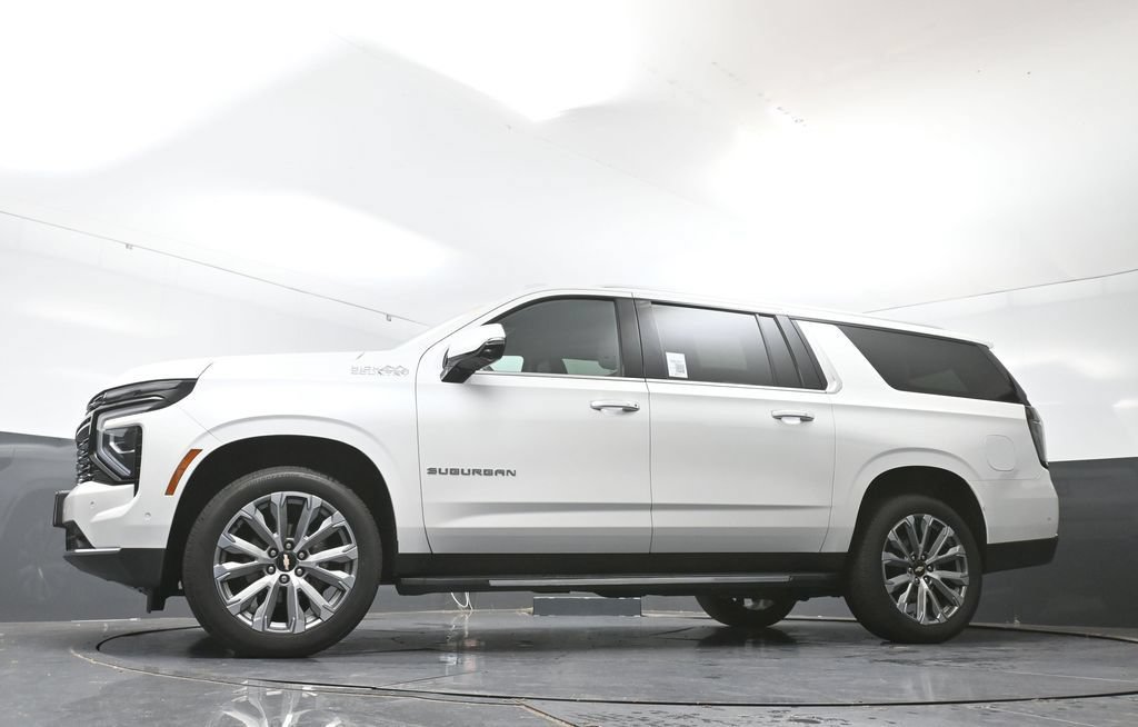 Used 2025 Chevrolet Suburban High Country AWD/4WD image 55