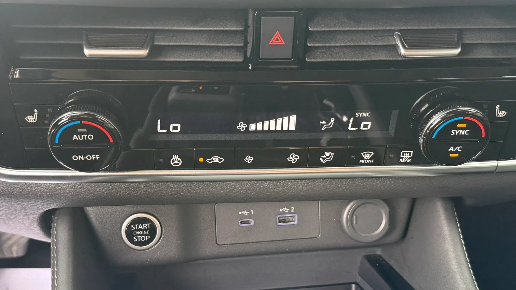 Used 2023 Nissan Rogue SL AWD/4WD image 19