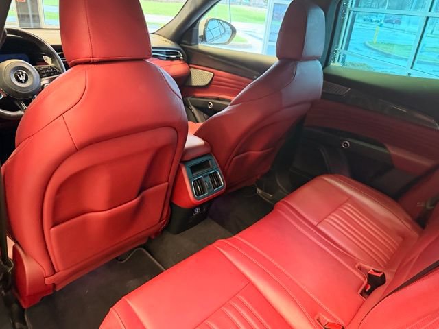 Used 2023 Maserati Grecale Modena AWD/4WD image 15