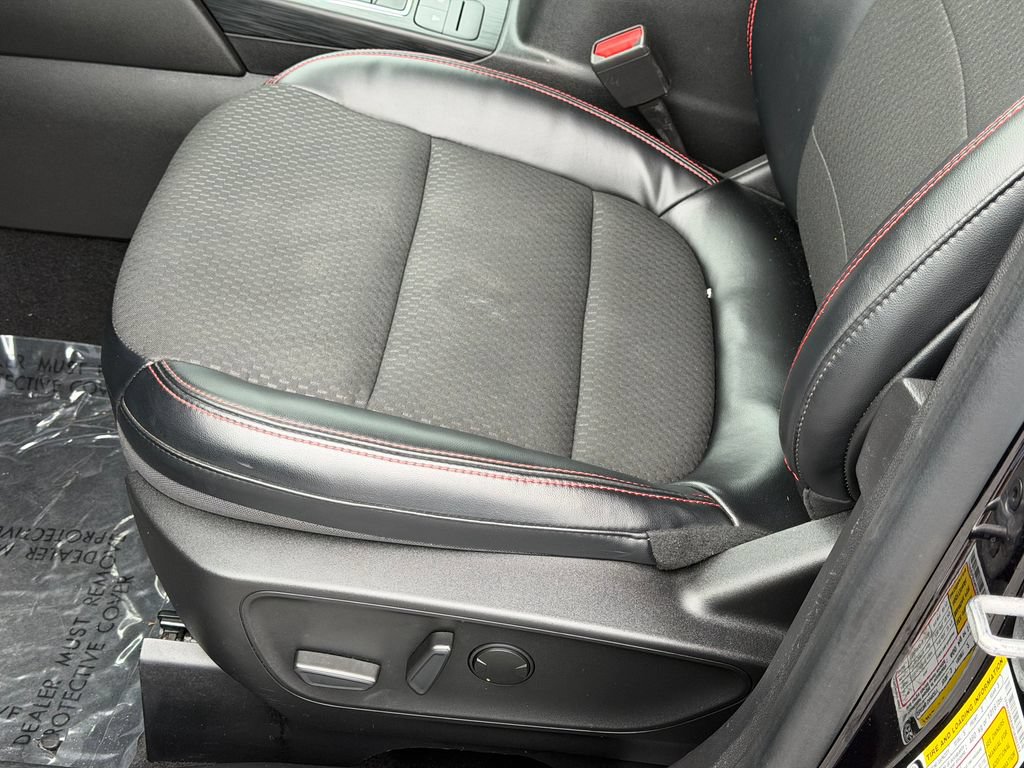 Used 2023 Ford Escape ST-Line Select AWD/4WD image 24