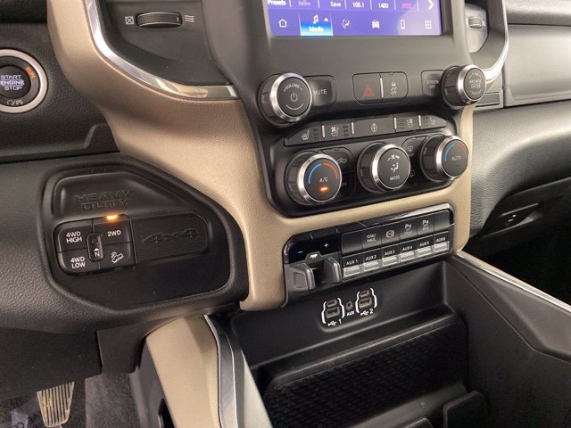 Used 2022 RAM 2500 Laramie AWD/4WD image 32