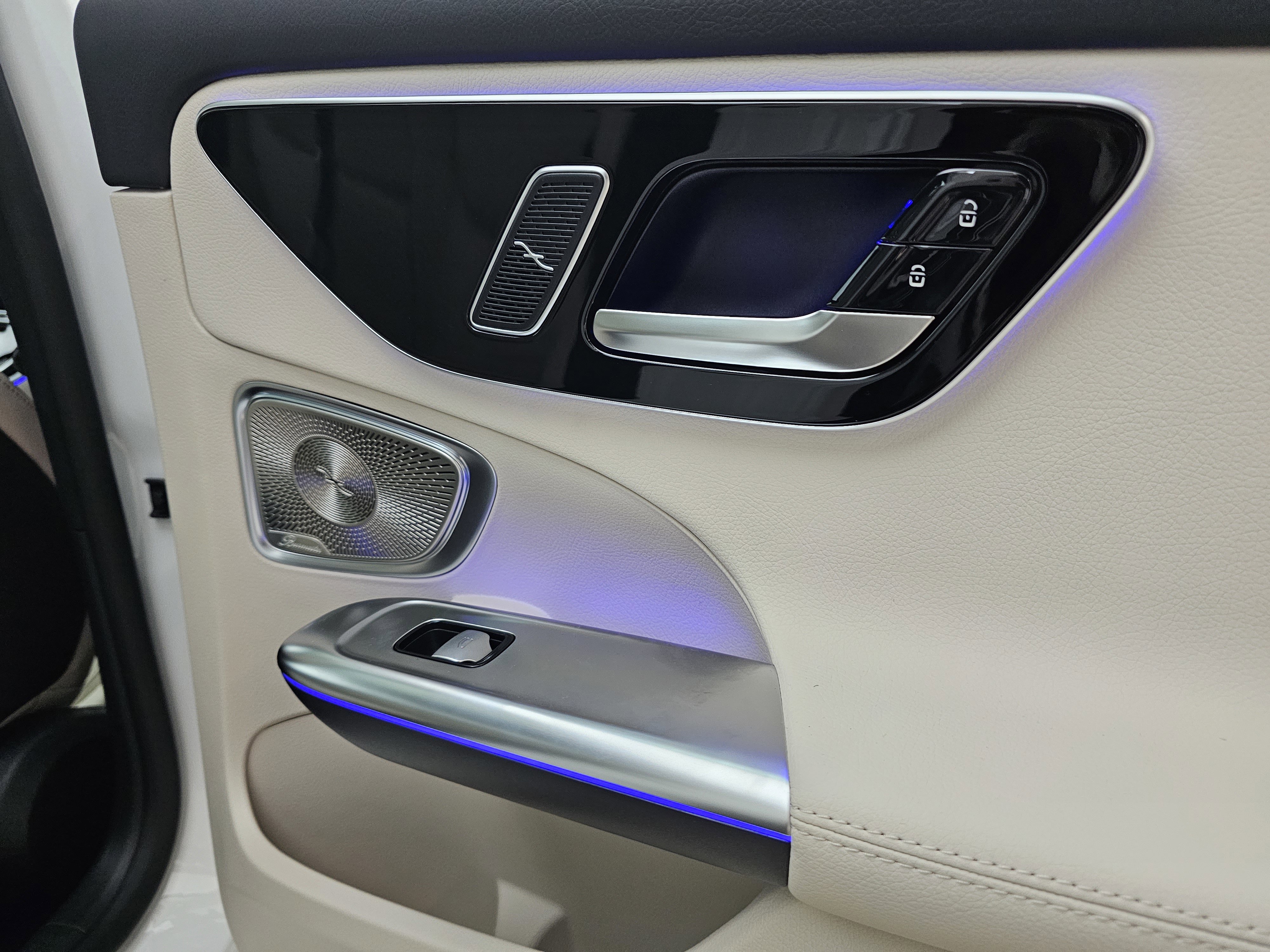 New 2026 Mercedes-Benz C 300 4MATIC Sedan image 30