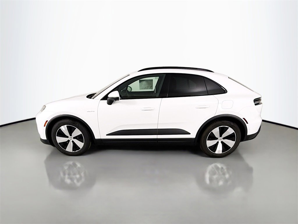 Used 2025 Porsche Macan Electric image 2