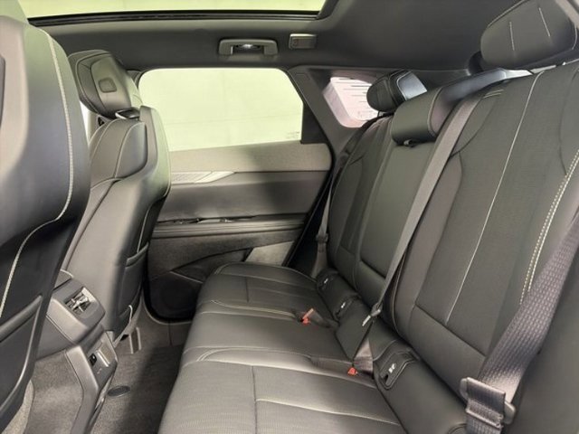 Certified 2025 Cadillac Optiq Sport 2 image 4