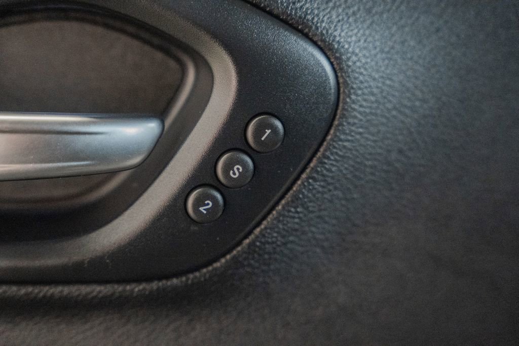 Certified 2019 Jeep Cherokee Limited w/ Trailer Tow Group image 44