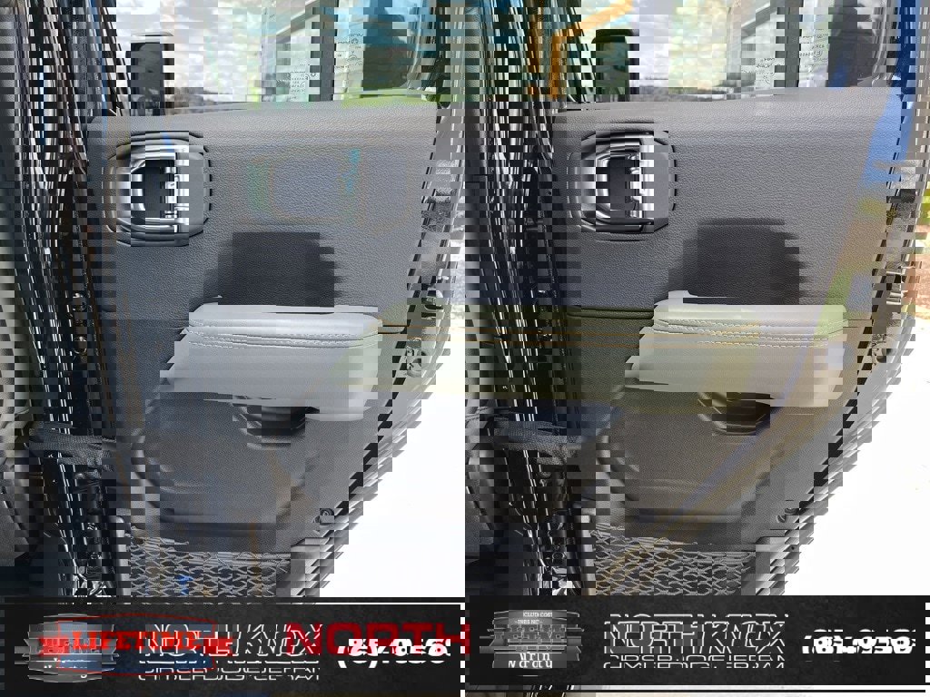 New 2025 Jeep Gladiator Mojave image 21