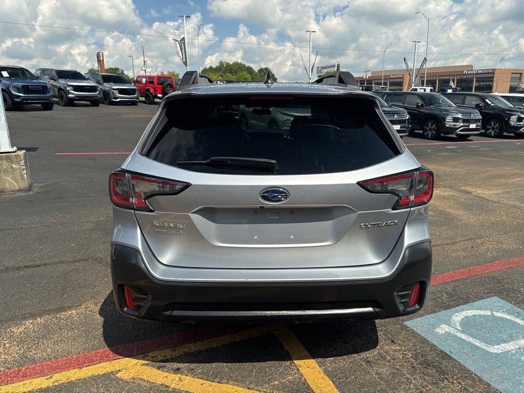 Used 2022 Subaru Outback Premium image 7