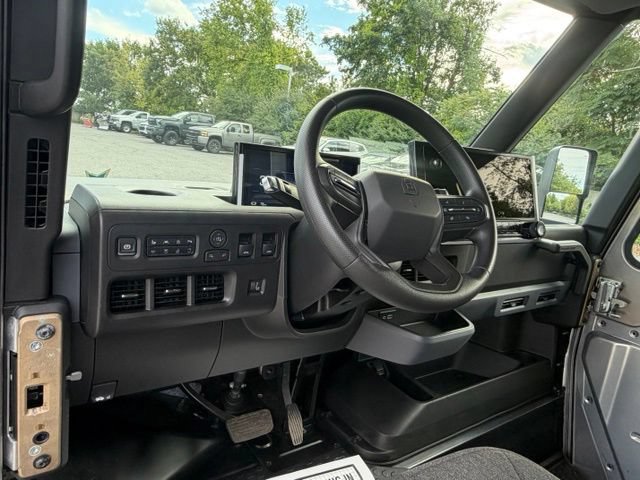 Used 2024 Chevrolet Brightdrop 600 w/ Commercial Equipment Package AWD/4WD image 31