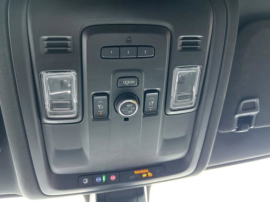 Used 2022 Chevrolet Tahoe RST w/ Luxury Package image 25