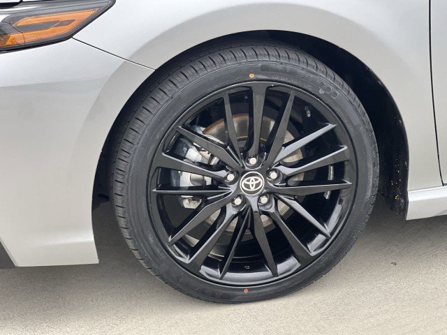 Used 2023 Toyota Camry XSE FWD image 32