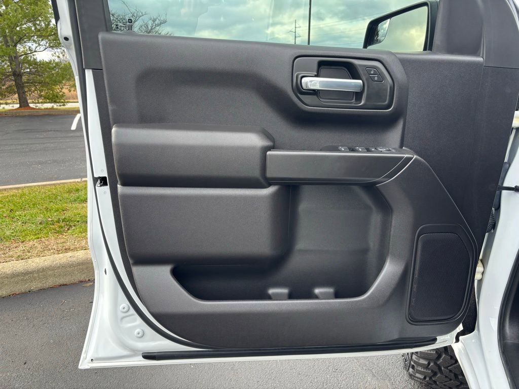 Used 2023 Chevrolet Silverado 1500 Custom Trail Boss w/ LPO, Dark Essentials Package image 12