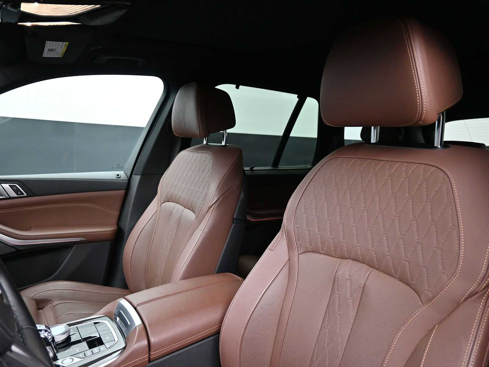 Used 2023 BMW X5 M50i w/ Executive Package image 13