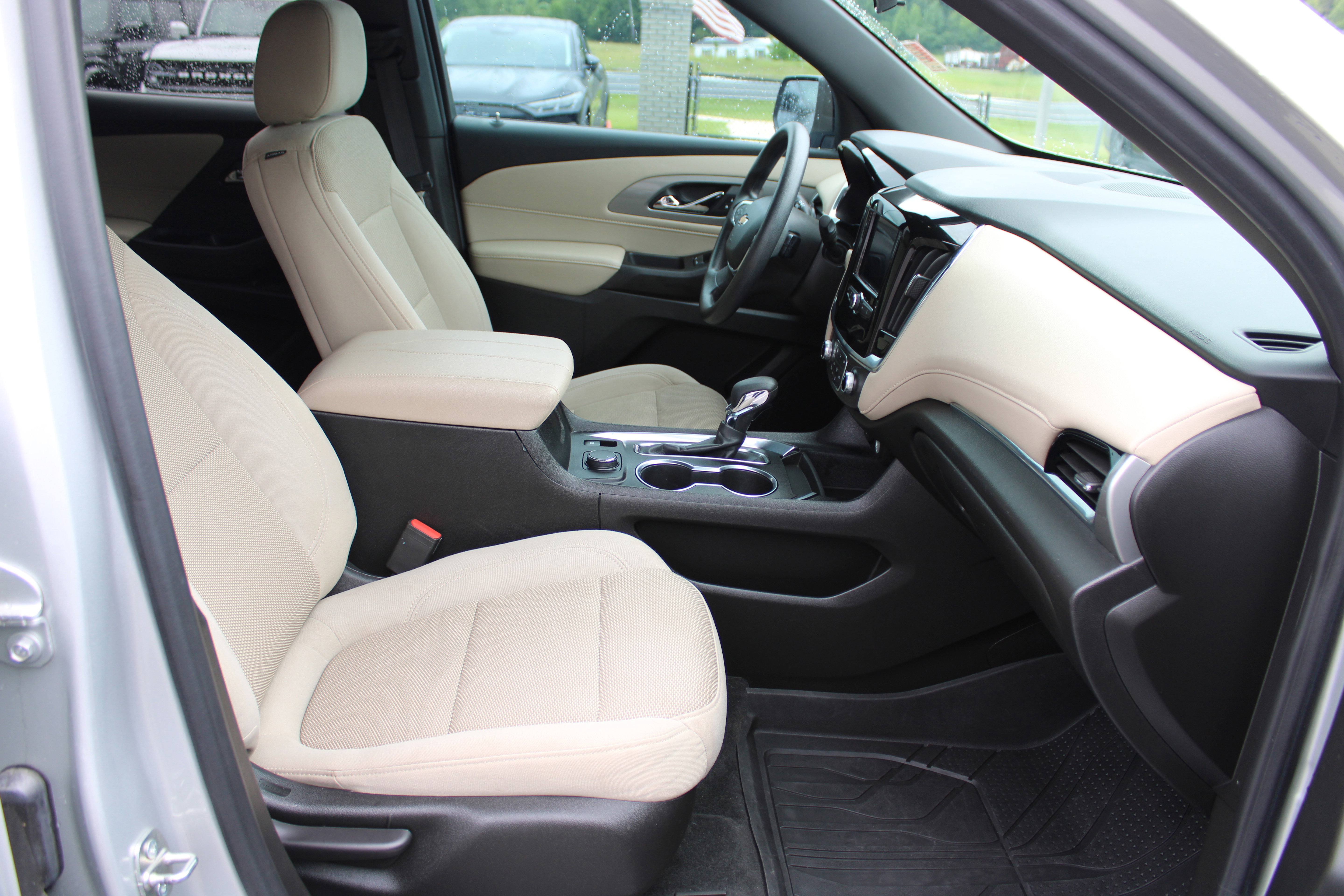 Used 2022 Chevrolet Traverse LS w/ LPO, Cargo Package AWD/4WD image 19