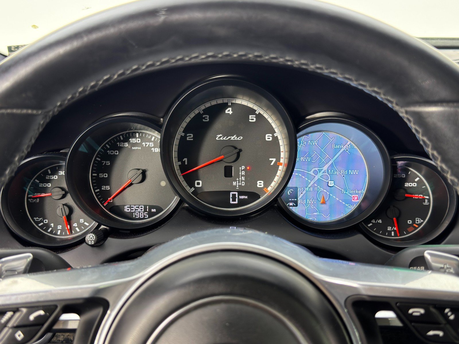 Used 2017 Porsche Cayenne Turbo image 19