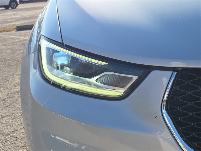 Certified 2024 Chrysler Pacifica Touring-L image 7