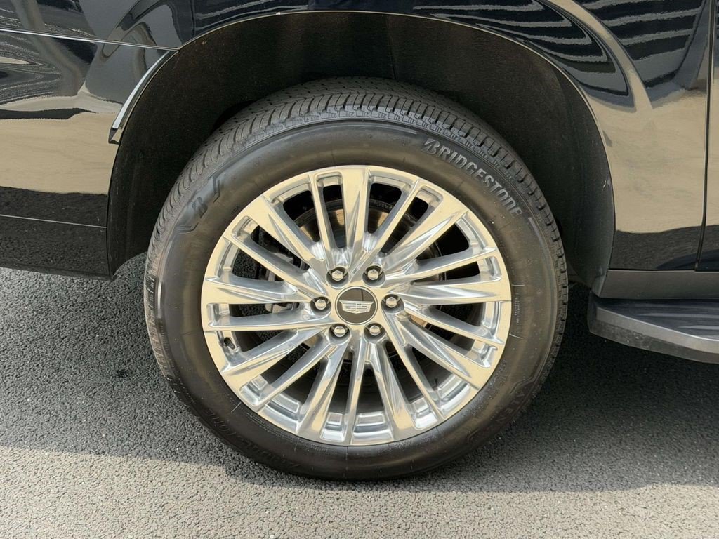 Certified 2025 Cadillac Escalade ESV Premium Luxury AWD/4WD image 23