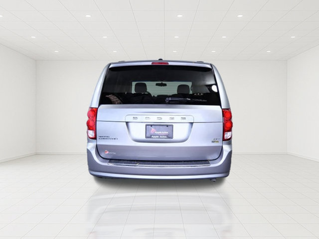 Used 2016 Dodge Grand Caravan SXT FWD image 5