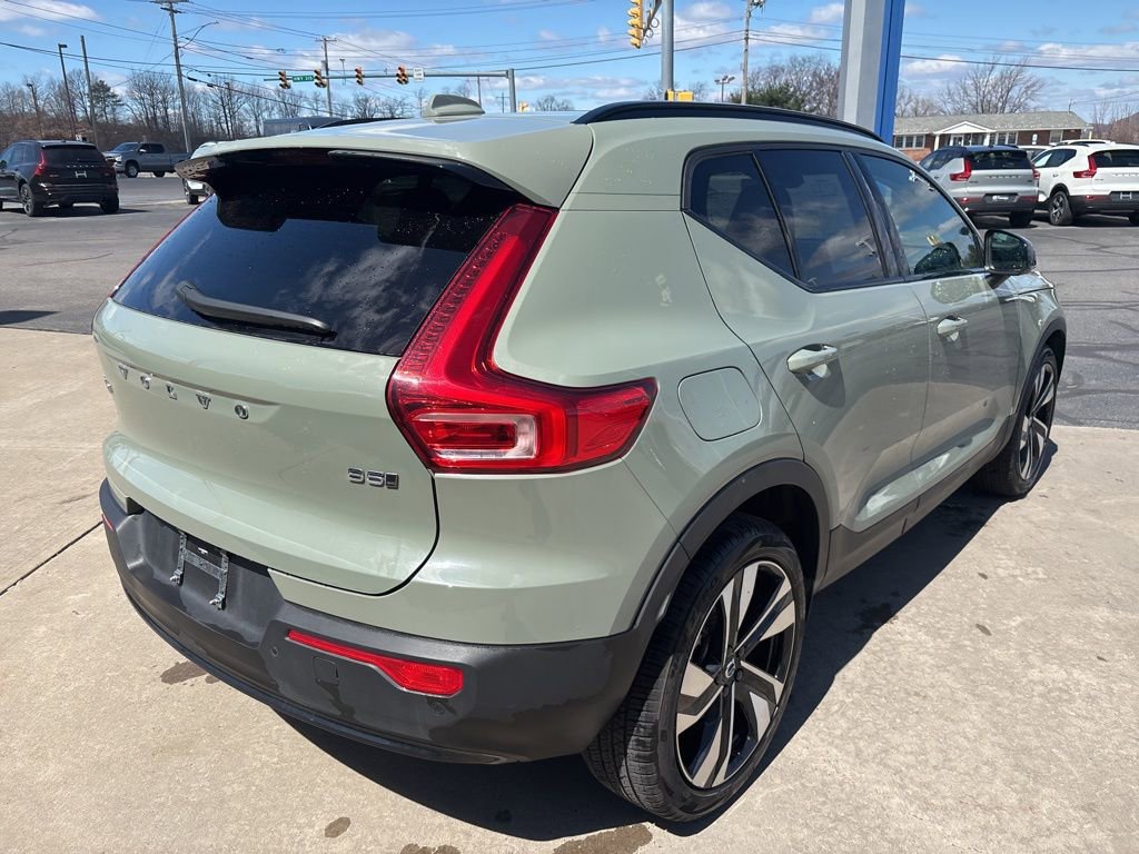 Used 2025 Volvo XC40 B5 Ultra w/ Protection Package Premier image 6