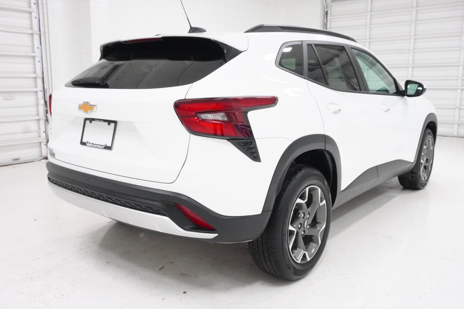 Used 2025 Chevrolet Trax LT w/ Driver Confidence Package image 5