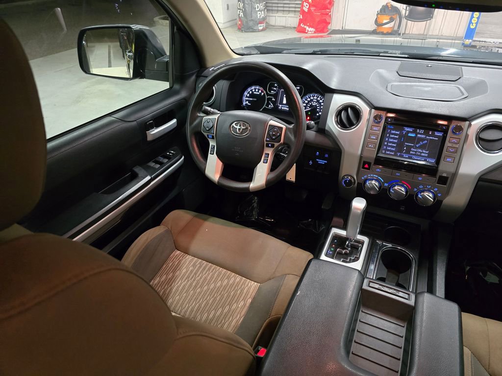 Used 2018 Toyota Tundra SR5 w/ SR5 Upgrade Package AWD/4WD image 40