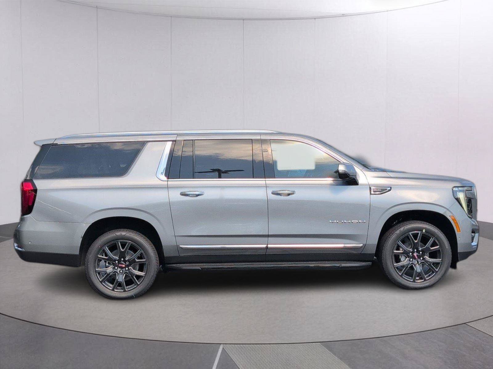 New 2026 GMC Yukon XL Elevation w/ LPO, Floor Liner Package RWD image 7