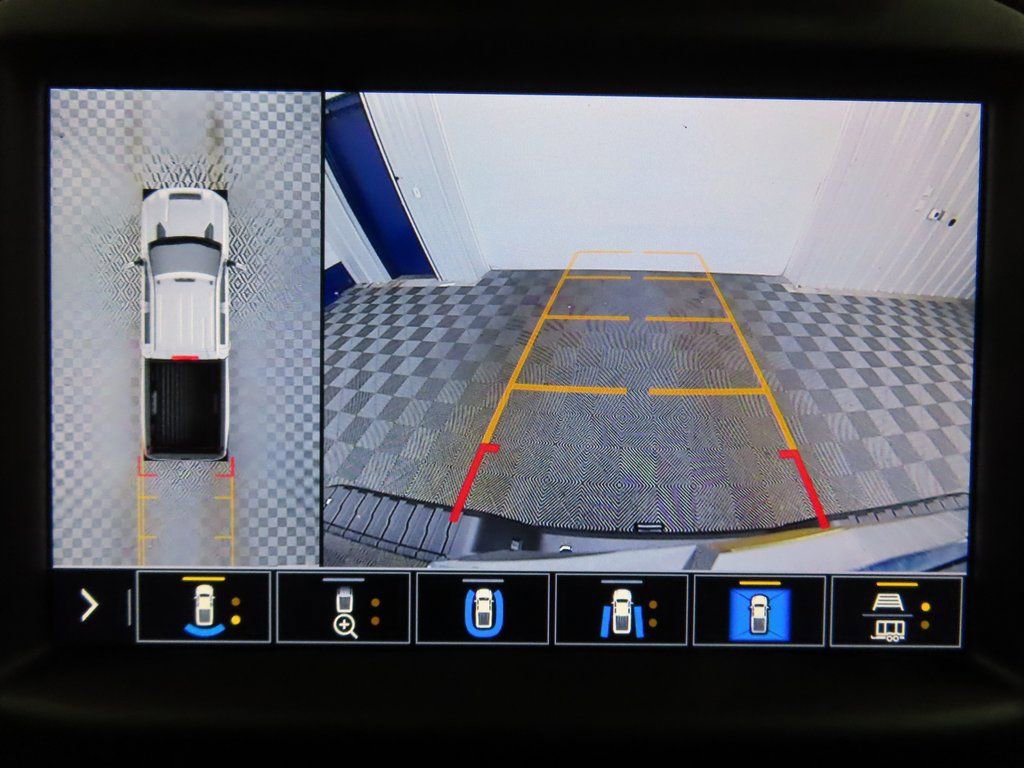 Used 2023 Chevrolet Silverado 3500 High Country w/ Z71 Off-Road Package image 16