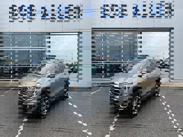 Used 2024 GMC Terrain SLT