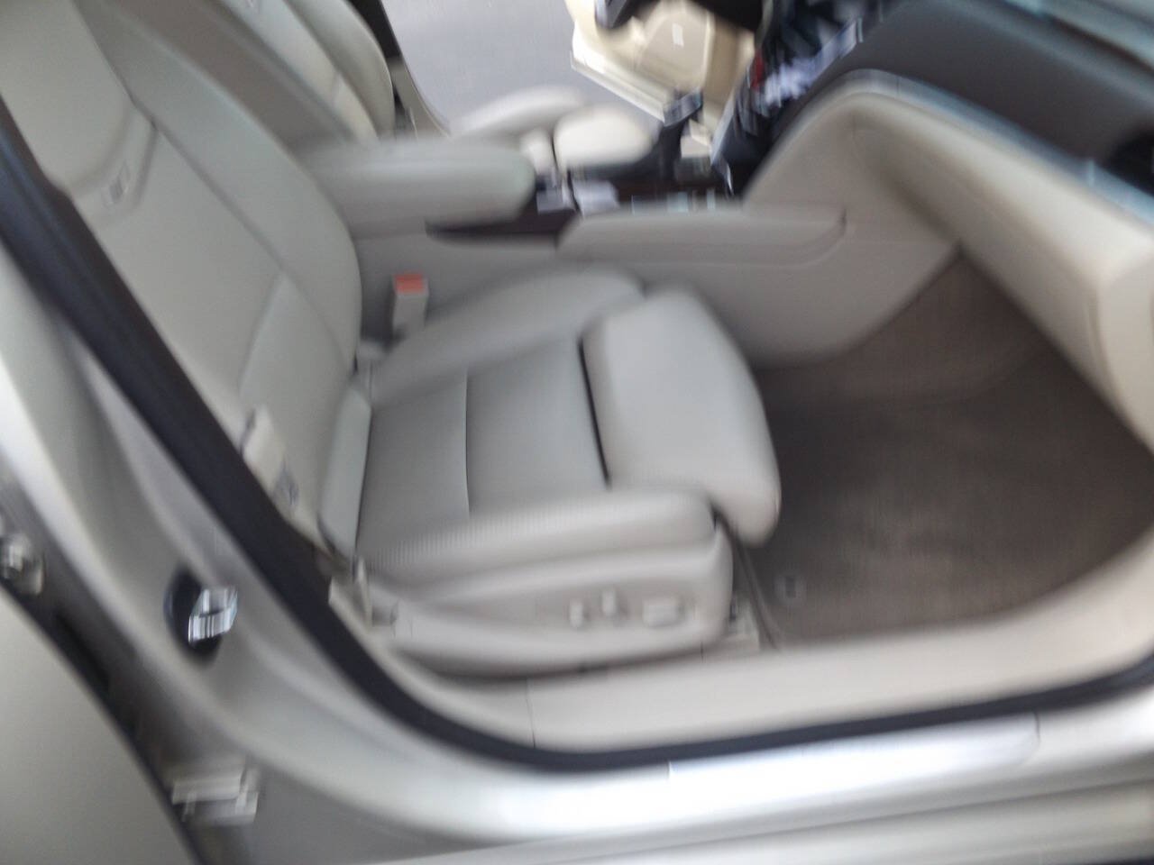 Used 2013 Cadillac XTS Luxury w/ Driver Awareness Package FWD image 22