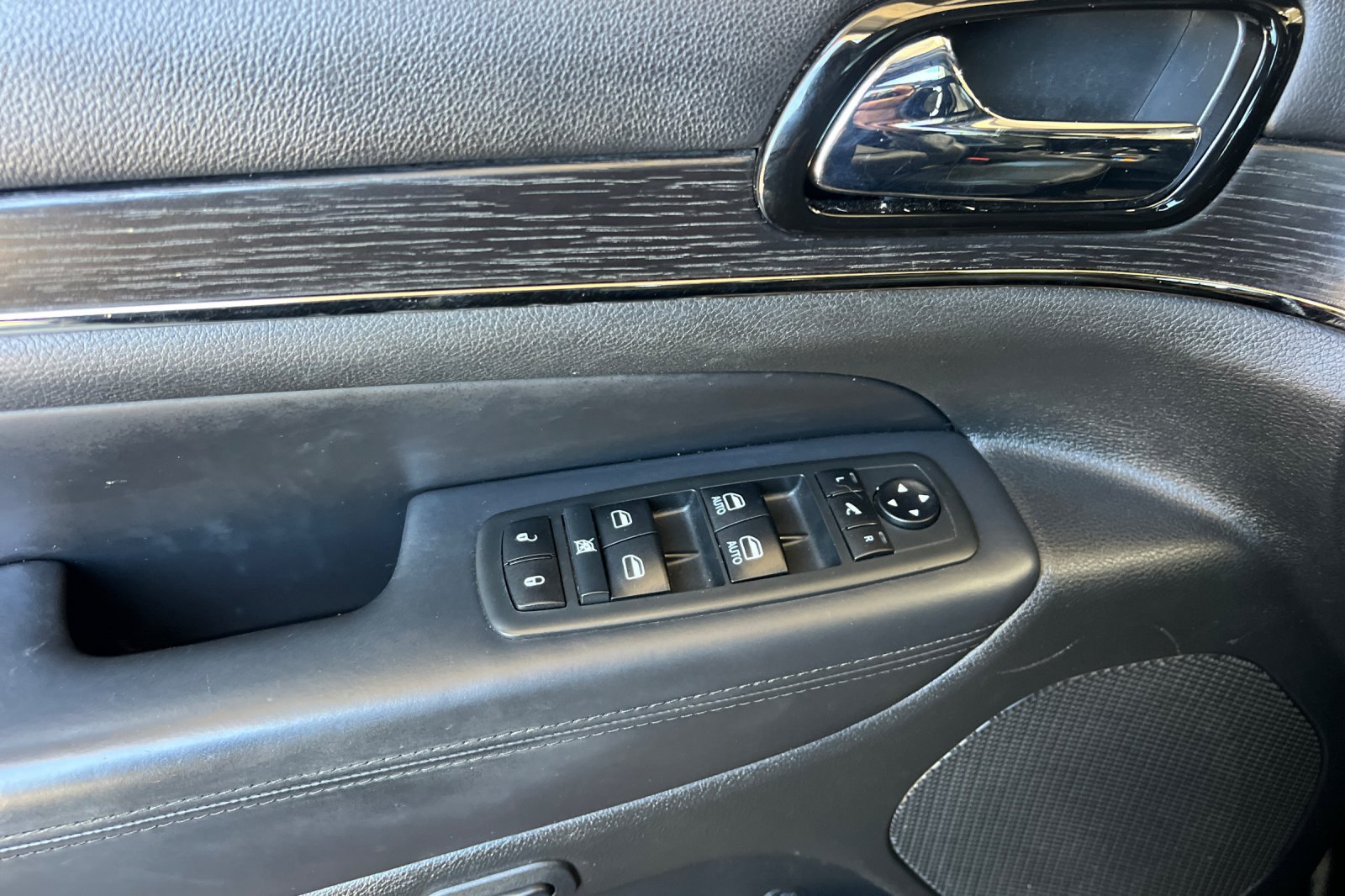 Used 2021 Jeep Grand Cherokee High Altitude AWD/4WD image 12