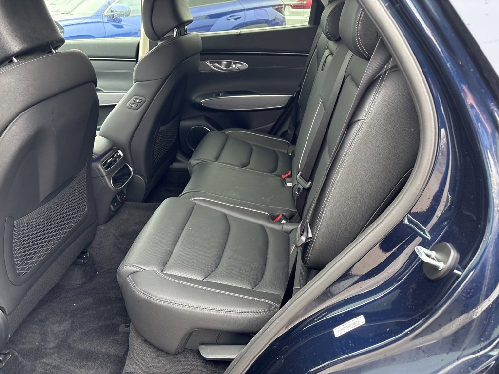 Used 2023 Genesis GV70 2.5T w/ Advanced Package image 11