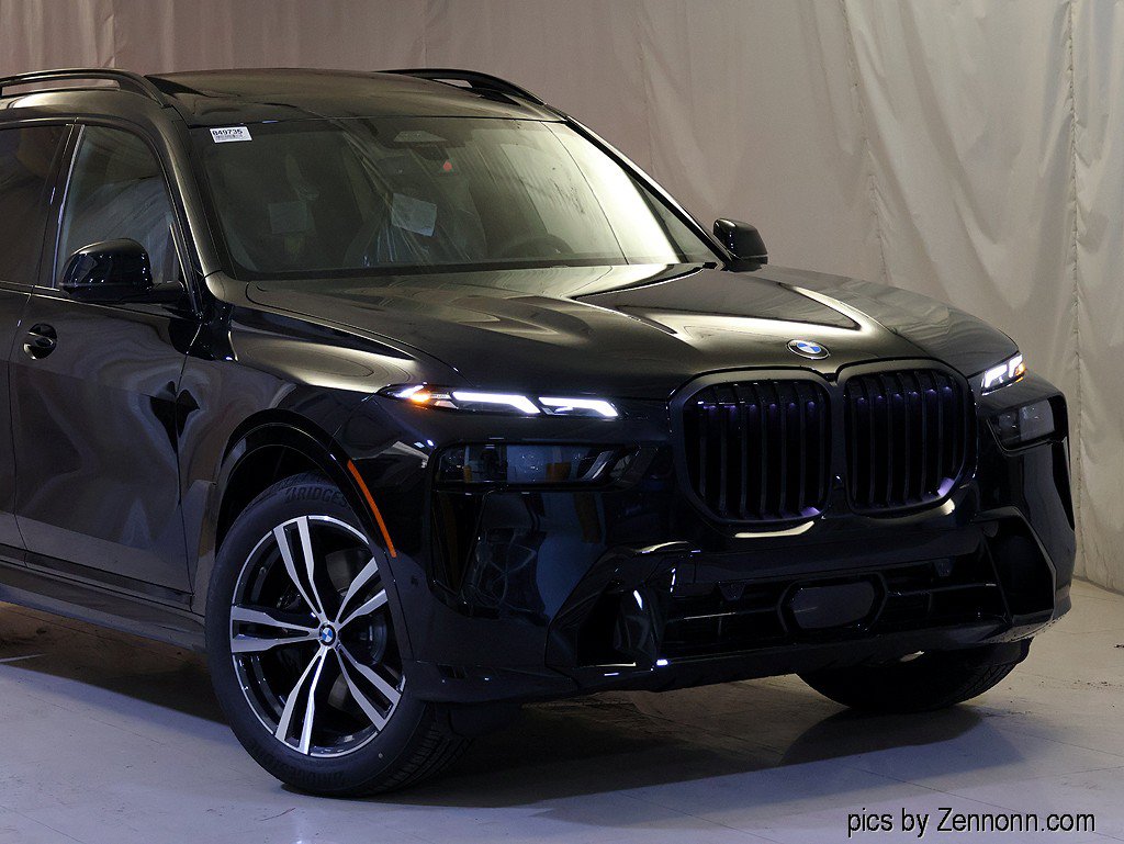 Used 2027 BMW X7 xDrive40i w/ M Sport Package AWD/4WD image 2